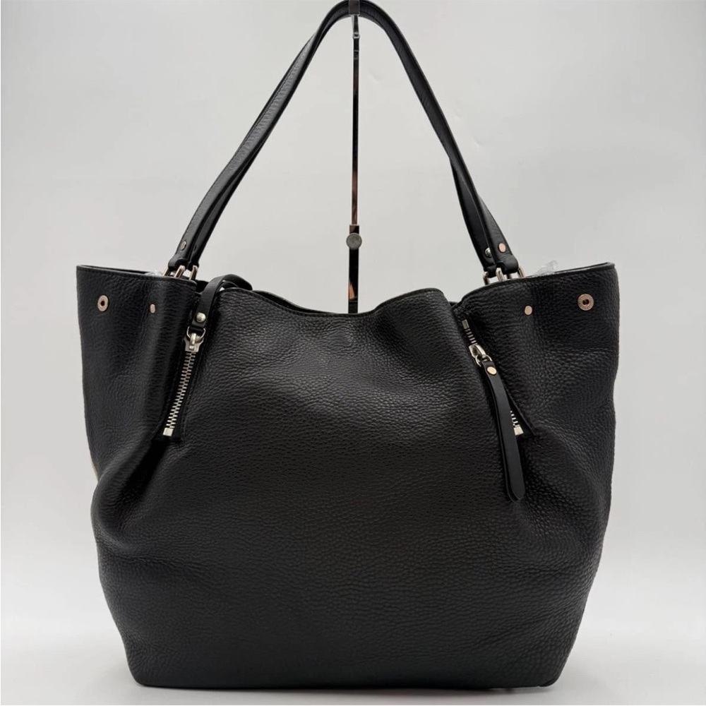 Burberry Black Leather Women's Bag - Picture 2 of 14